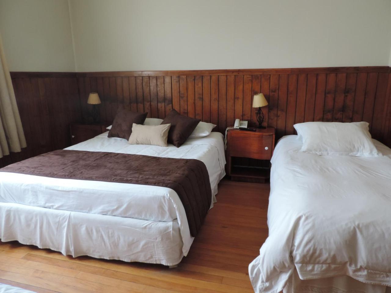 Hostal Oro Fueguino Punta Arenas Exterior photo